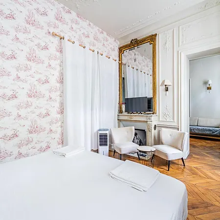 公寓 3bdr & 2 Bathrooms Next To Champs Elysees, Opera 巴黎