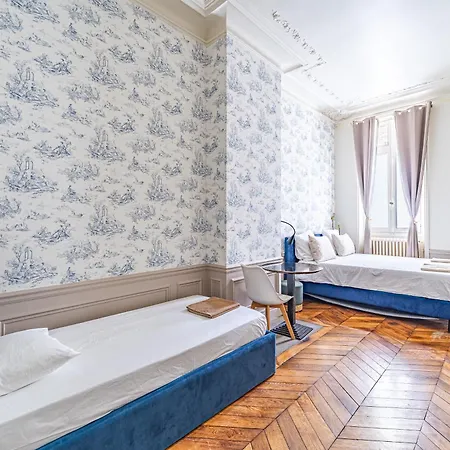 3bdr & 2 Bathrooms Next To Champs Elysees, Opera * 巴黎