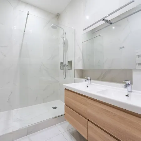 公寓 3bdr & 2 Bathrooms Next To Champs Elysees, Opera *