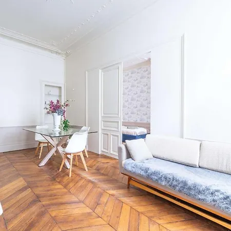 3bdr & 2 Bathrooms Next To Champs Elysees, Opera *
