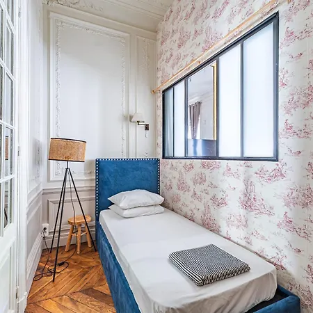 公寓 3bdr & 2 Bathrooms Next To Champs Elysees, Opera 巴黎